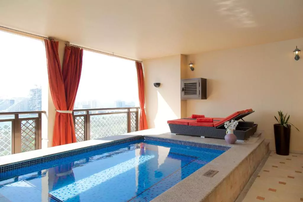 The best hotels in Dubai with a private pool 5