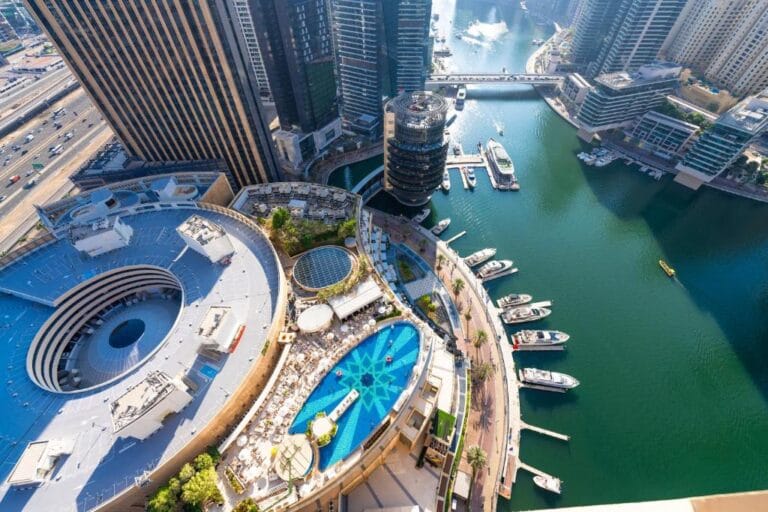 فنادق دبي مع مسبح خاص 2025 الفخامة والخصوصية