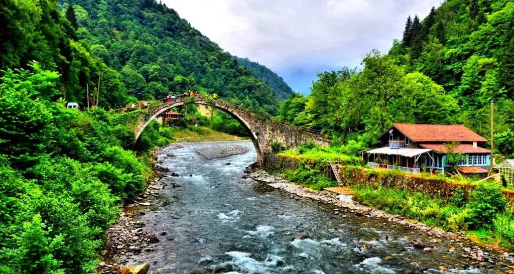 السياحة في ريزا
