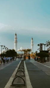 استكشف أفضل فنادق خمس نجوم قريبة من المسجد النبوي لراحة لا تُضاهى 2025