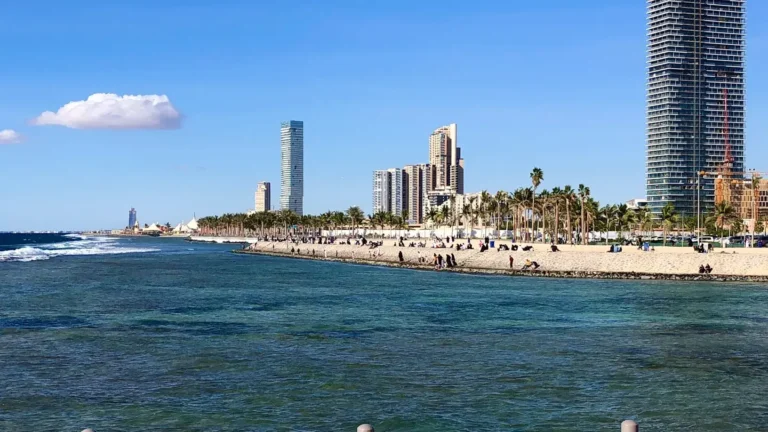 إقامتك المثالية تبدأ هنا: 10 من افضل فنادق الحمراء جدة مع اطلالات خلابة