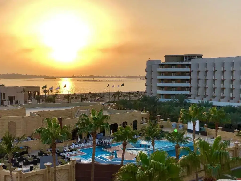 فنادق مطلة عل كورنيش جدة خمس نجوم