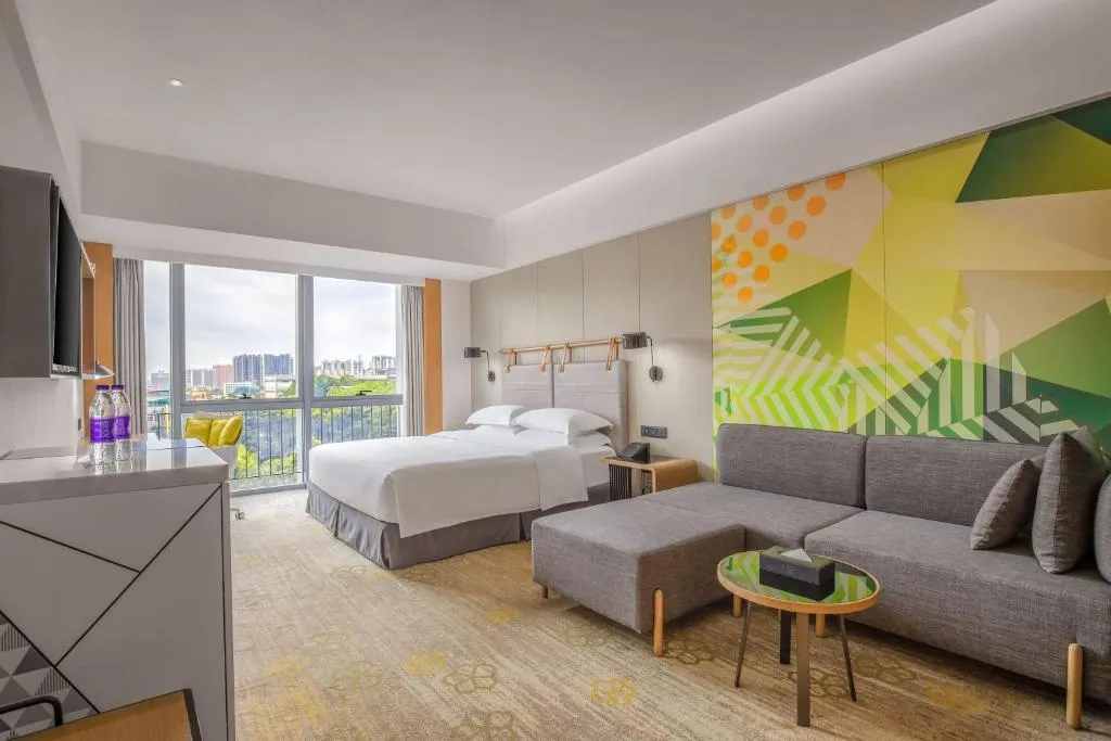 Holiday Inn Guangzhou South Lake hotel - Ideal for Business & Leisure
