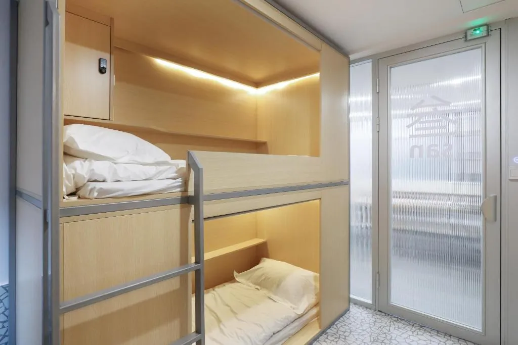 WeFlow Youth Hostel - Shanghai People's Square Jing'an Joy City