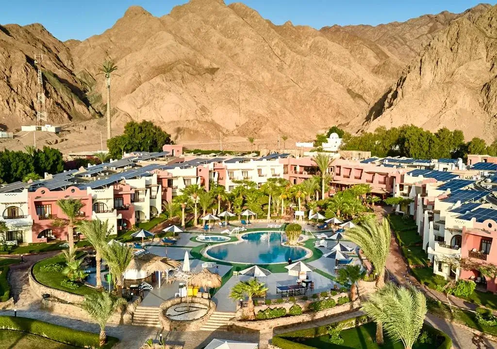 فنادق دهب 4 نجوم واسعارها

